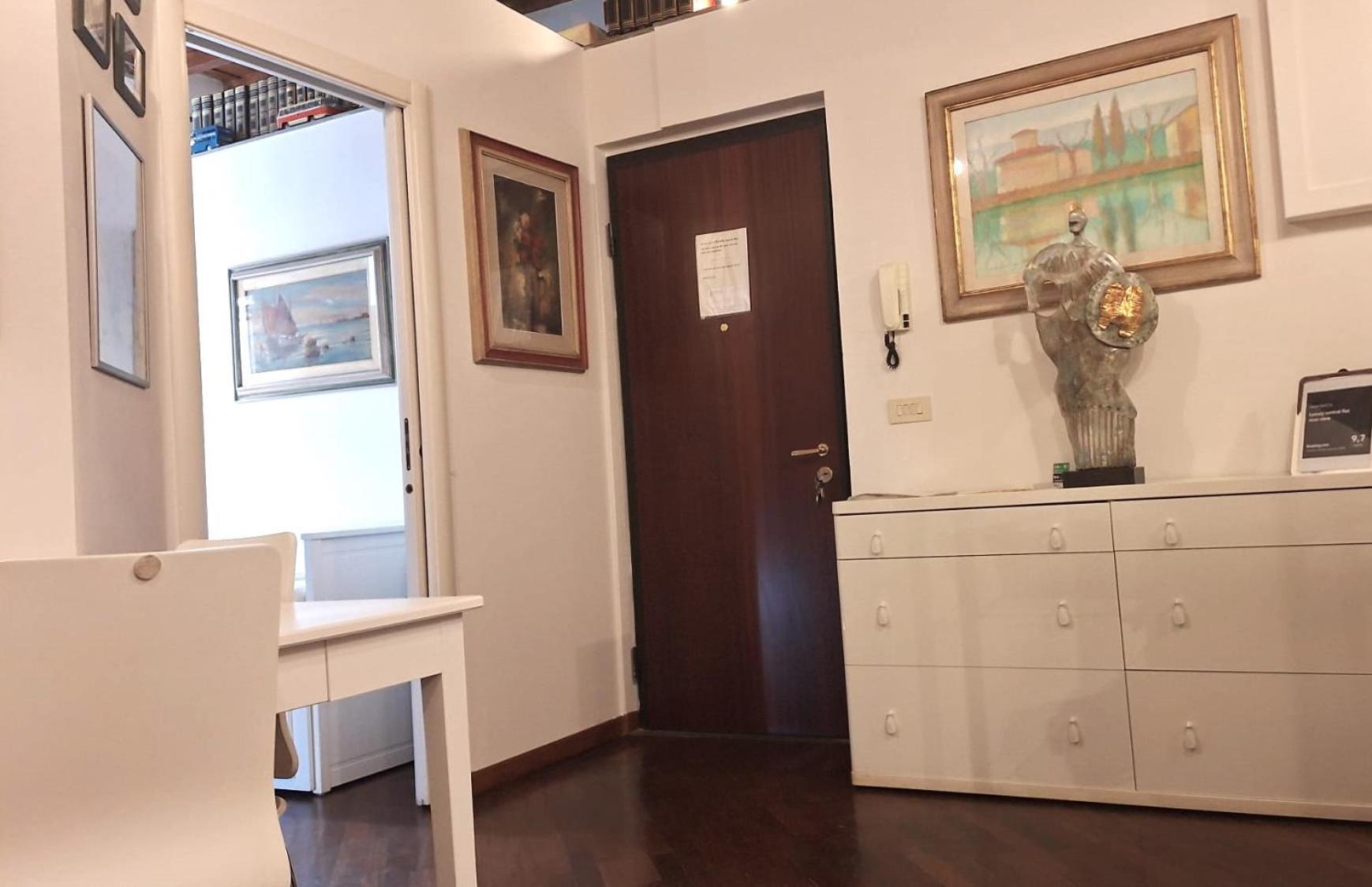 Luxury Central Flat River View Apartment Флоренция Екстериор снимка