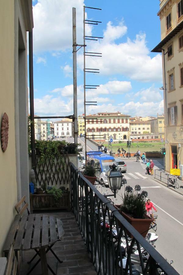 Luxury Central Flat River View Apartment Флоренция Екстериор снимка